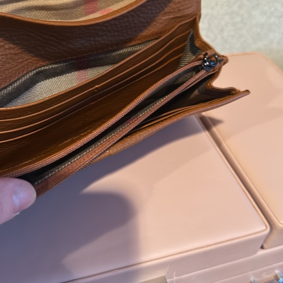 Burberry wallet - Picture 6 of 8